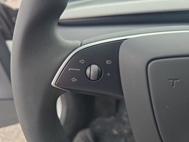 Used 2025 Tesla Model 3 Long Range image 22