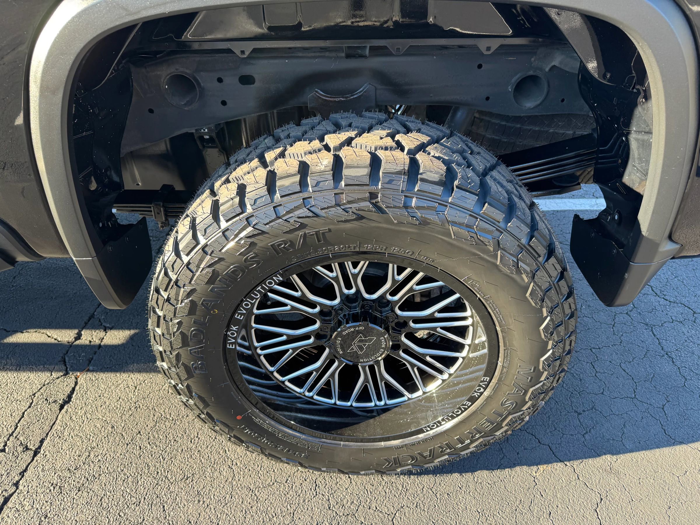 Used 2021 Chevrolet Silverado 2500 Custom w/ Custom Value Package image 12