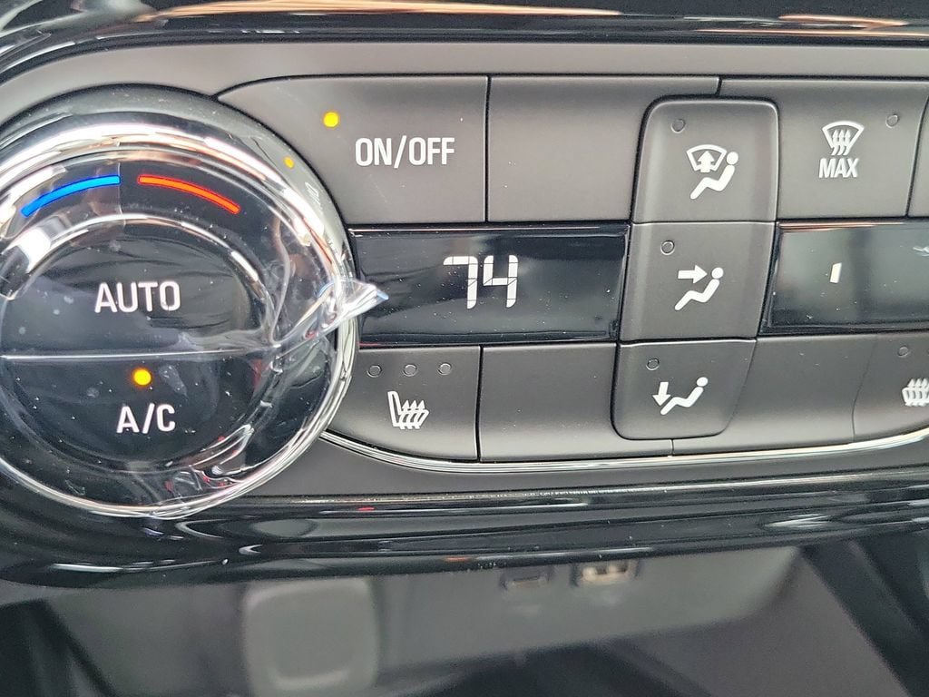 New 2026 Chevrolet Trax RS w/ Sunroof Package FWD image 9