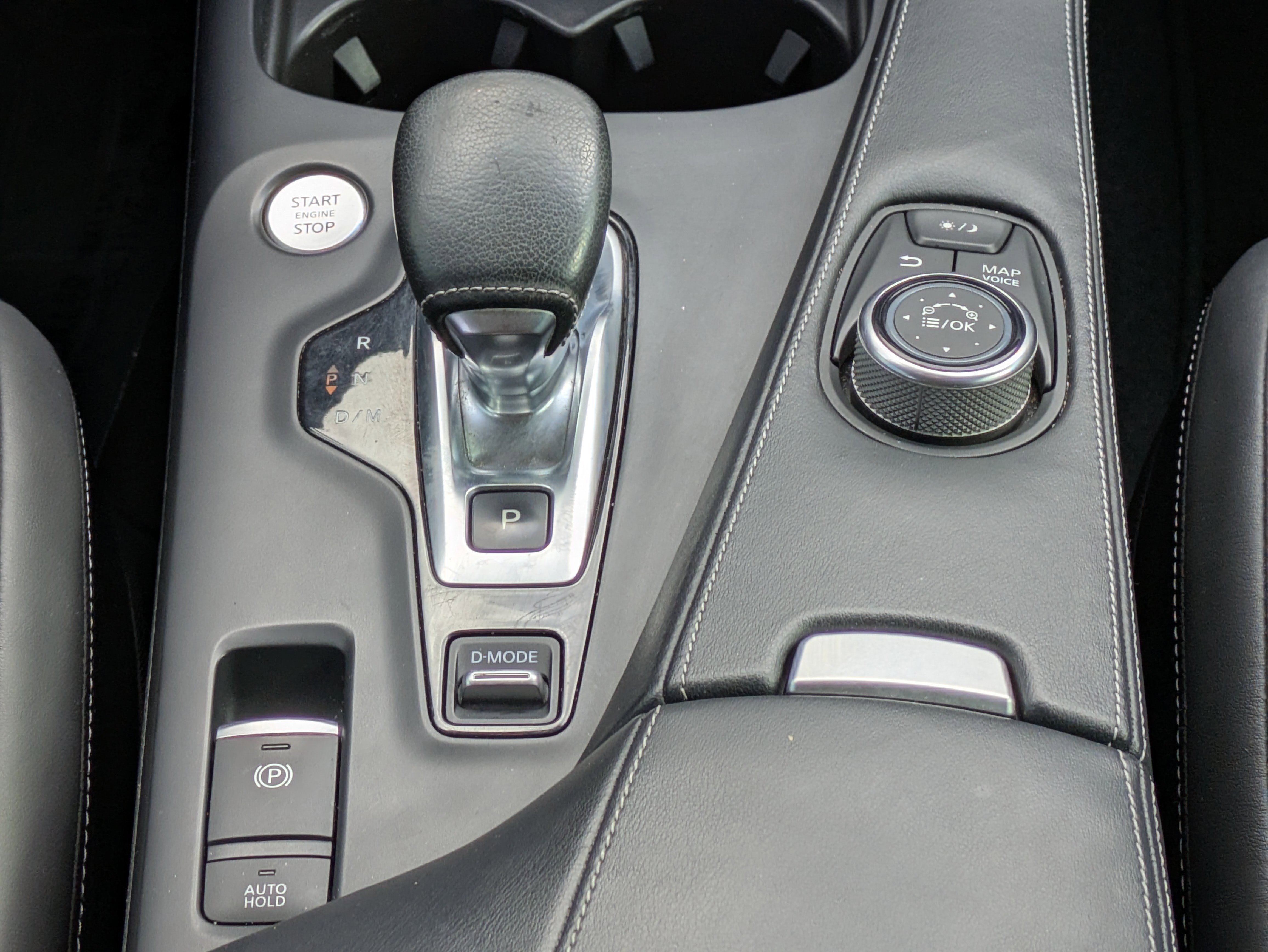 Used 2020 INFINITI QX50 Luxe w/ Navigation Package FWD image 19