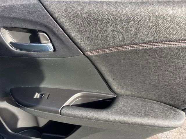 Used 2017 Honda Accord Sport Special Edition image 32