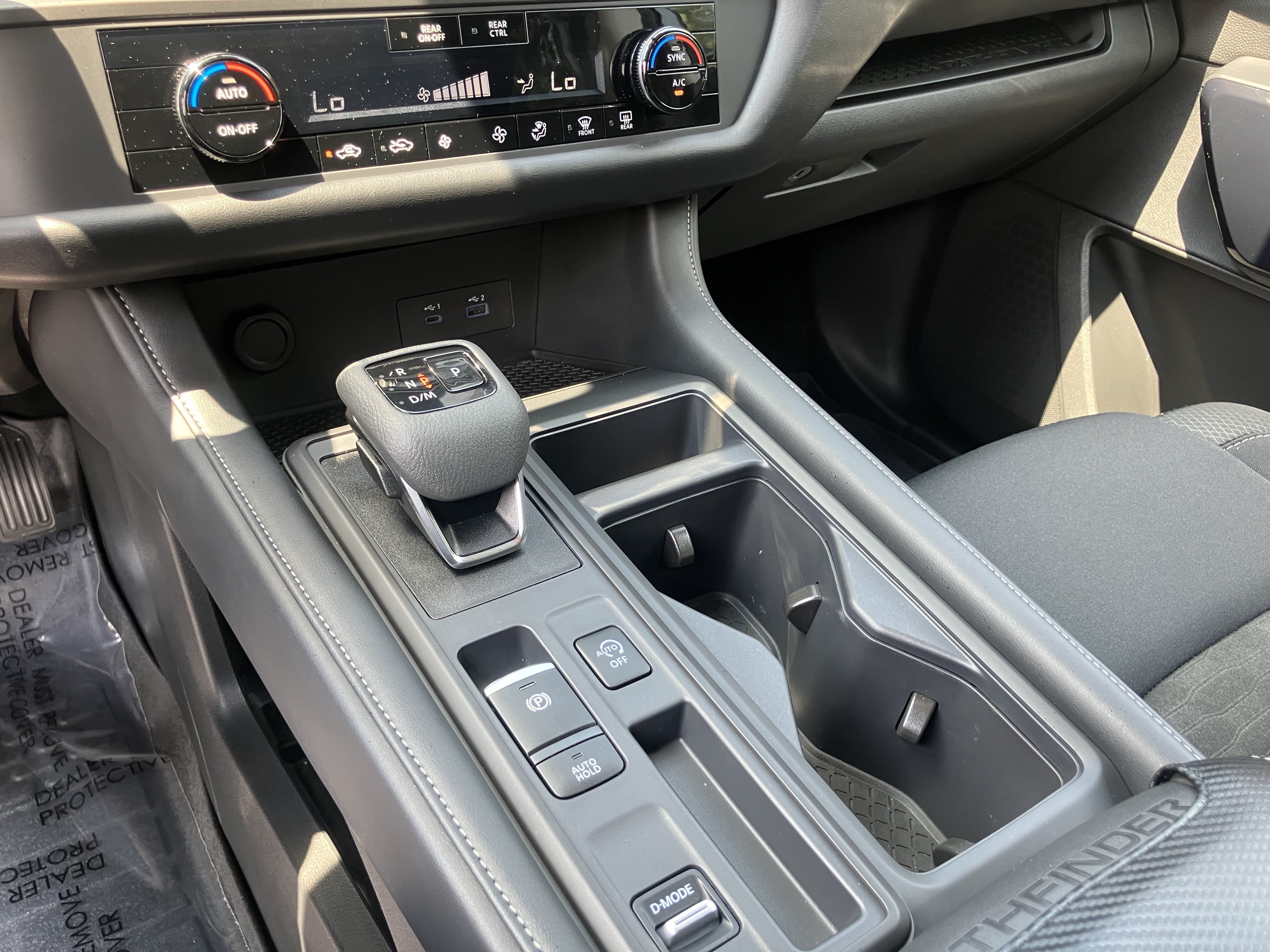 Used 2025 Nissan Pathfinder S FWD image 28