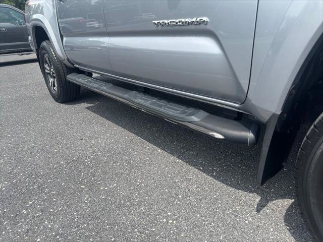 Used 2017 Toyota Tacoma TRD Sport w/ Tow Package (A/T) AWD/4WD image 7