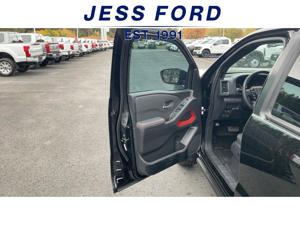 Used 2022 Nissan Frontier PRO-4X w/ Off-Road Protection Package image 15