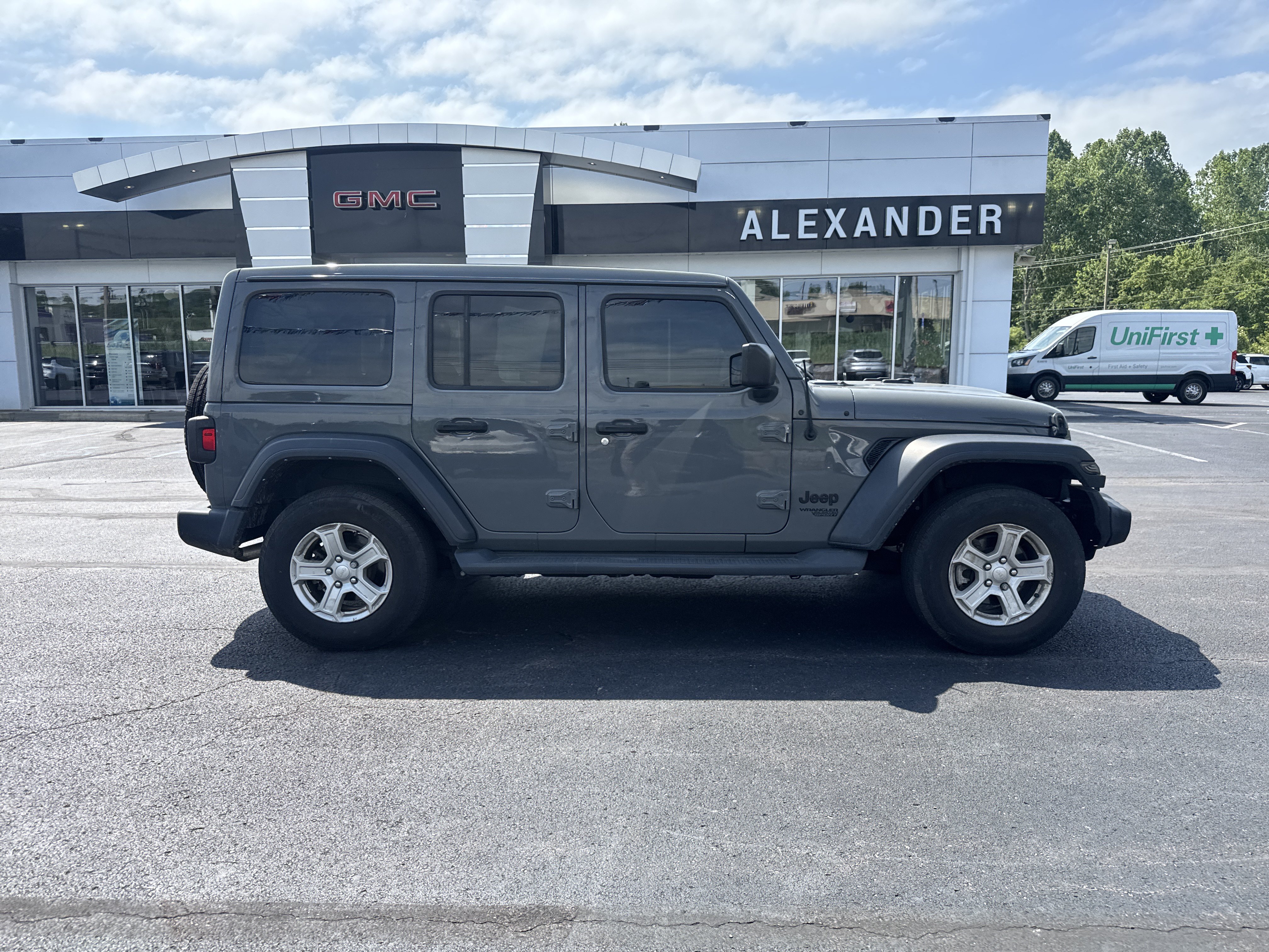Used 2021 Jeep Wrangler Unlimited Sport w/ Sun And Sound Package AWD/4WD image 2