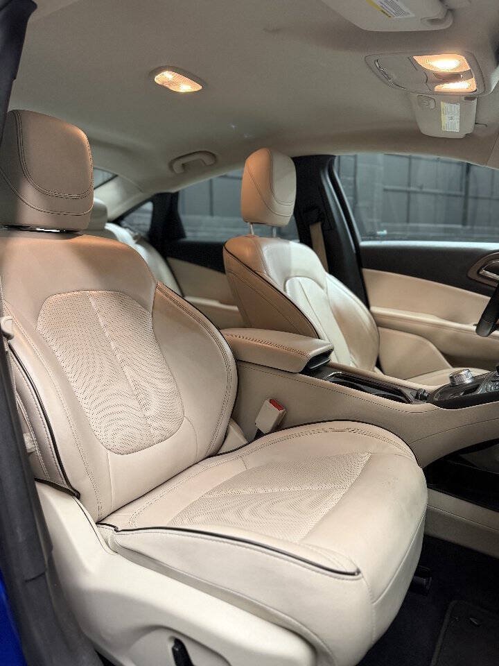Used 2015 Chrysler 200 C w/ Navigation & Sound Group I FWD image 6