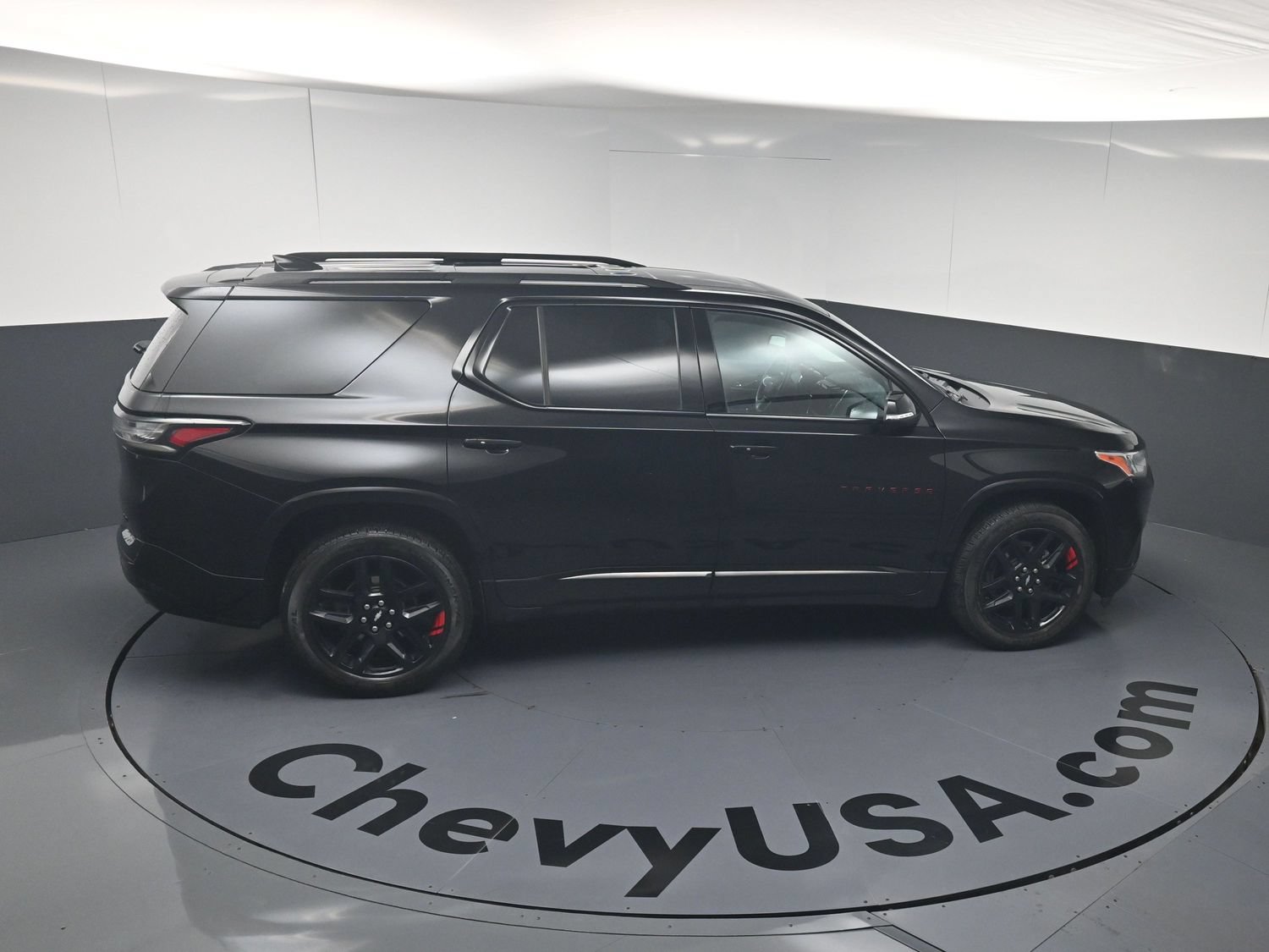 Used 2021 Chevrolet Traverse Premier w/ Redline Edition AWD/4WD image 24