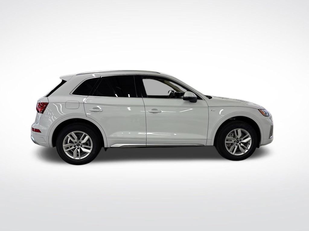 Certified 2023 Audi Q5 2.0T Premium w/ Convenience Package image 6
