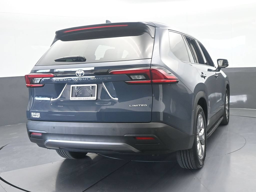 Used 2025 Toyota Grand Highlander FWD image 5