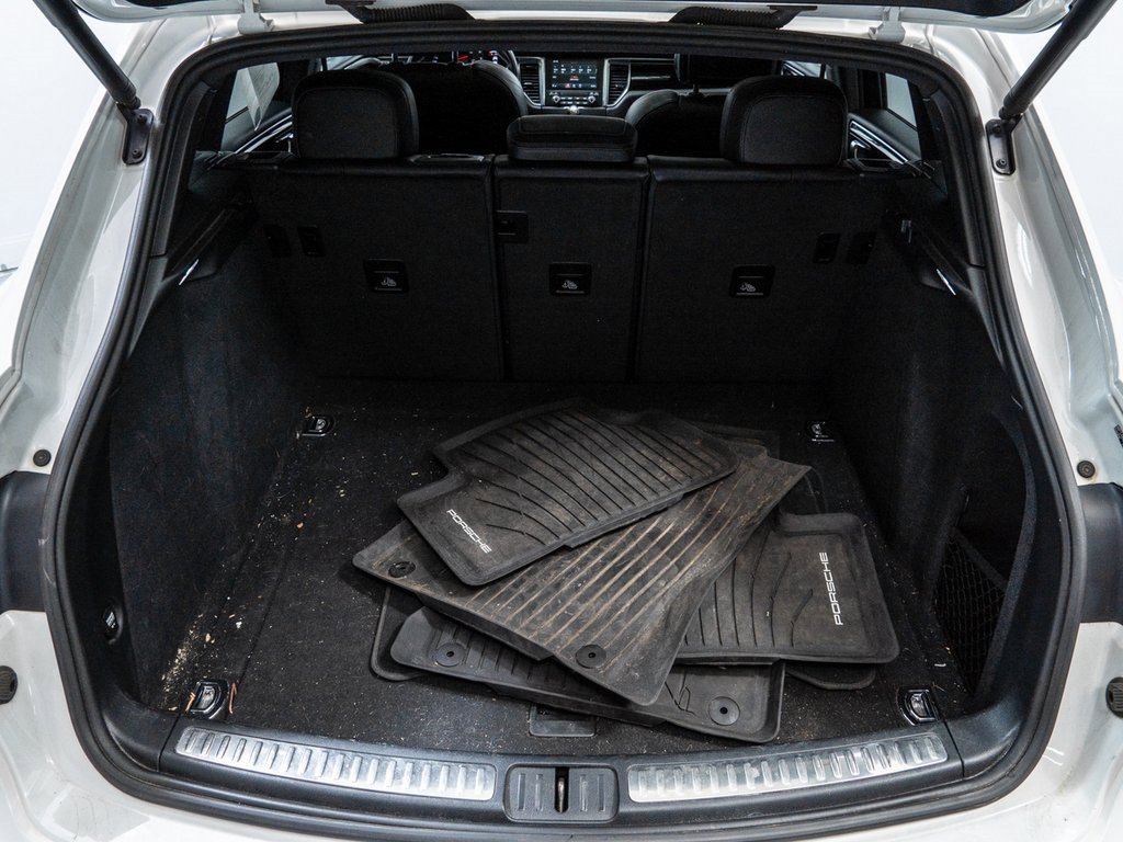 Used 2017 Porsche Macan S image 29