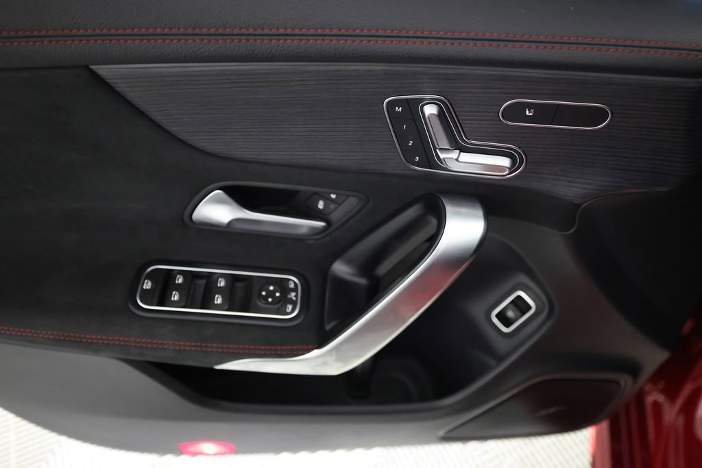 Used 2023 Mercedes-Benz CLA 250 4MATIC image 15