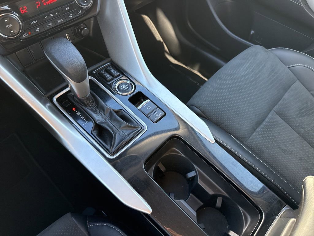 Used 2023 Mitsubishi Eclipse Cross SE image 23