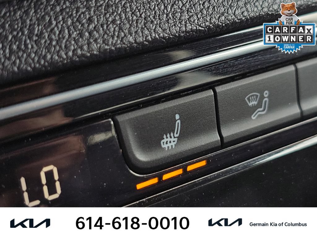 Used 2023 Volkswagen Atlas Cross Sport SEL AWD/4WD image 32