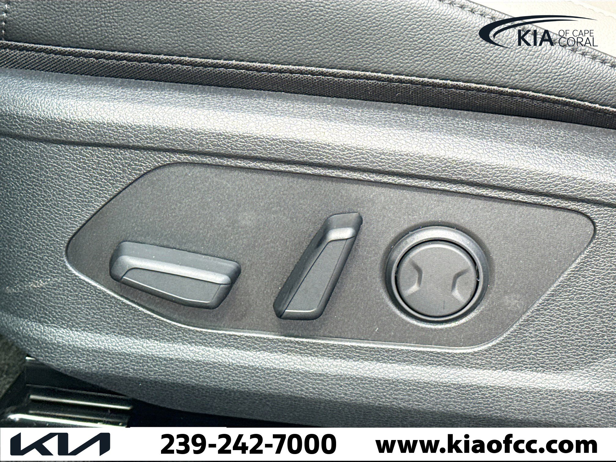 New 2026 Kia Sportage EX w/ EX Panorama Roof Package image 21