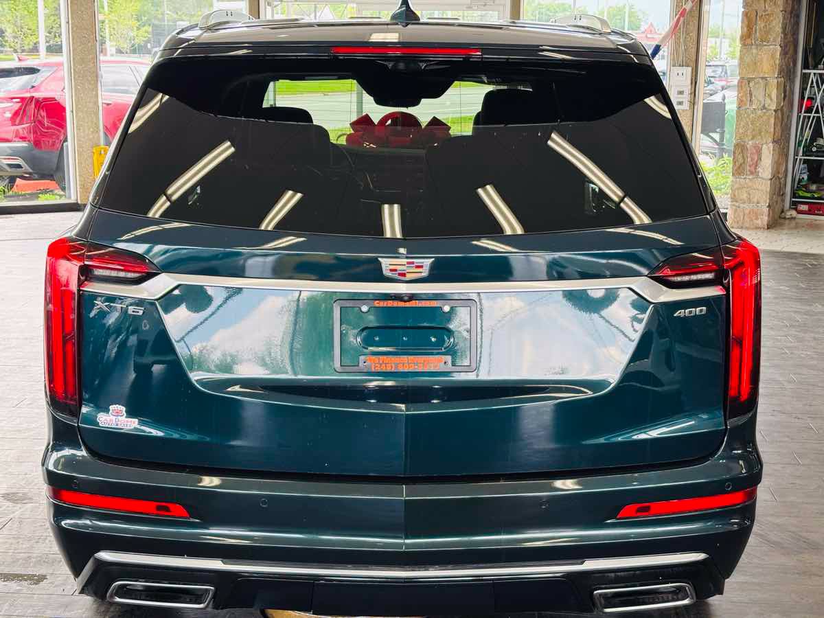 Used 2024 Cadillac XT6 Premium Luxury w/ Technology Package FWD image 9