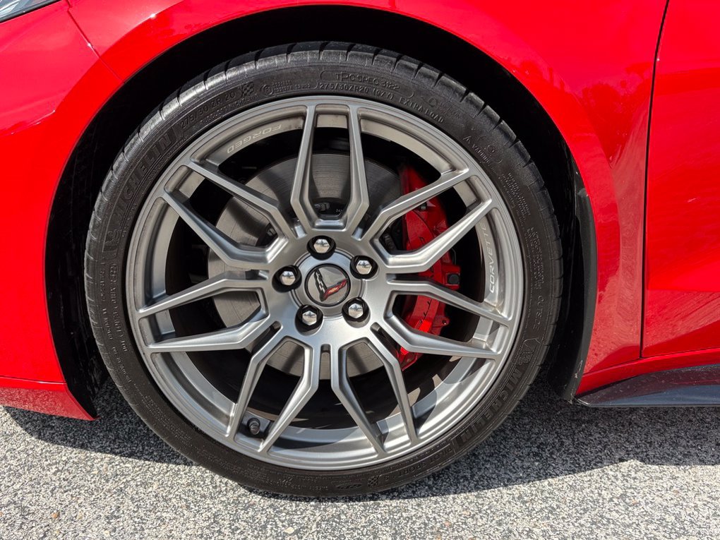 Used 2025 Chevrolet Corvette Z06 RWD image 14