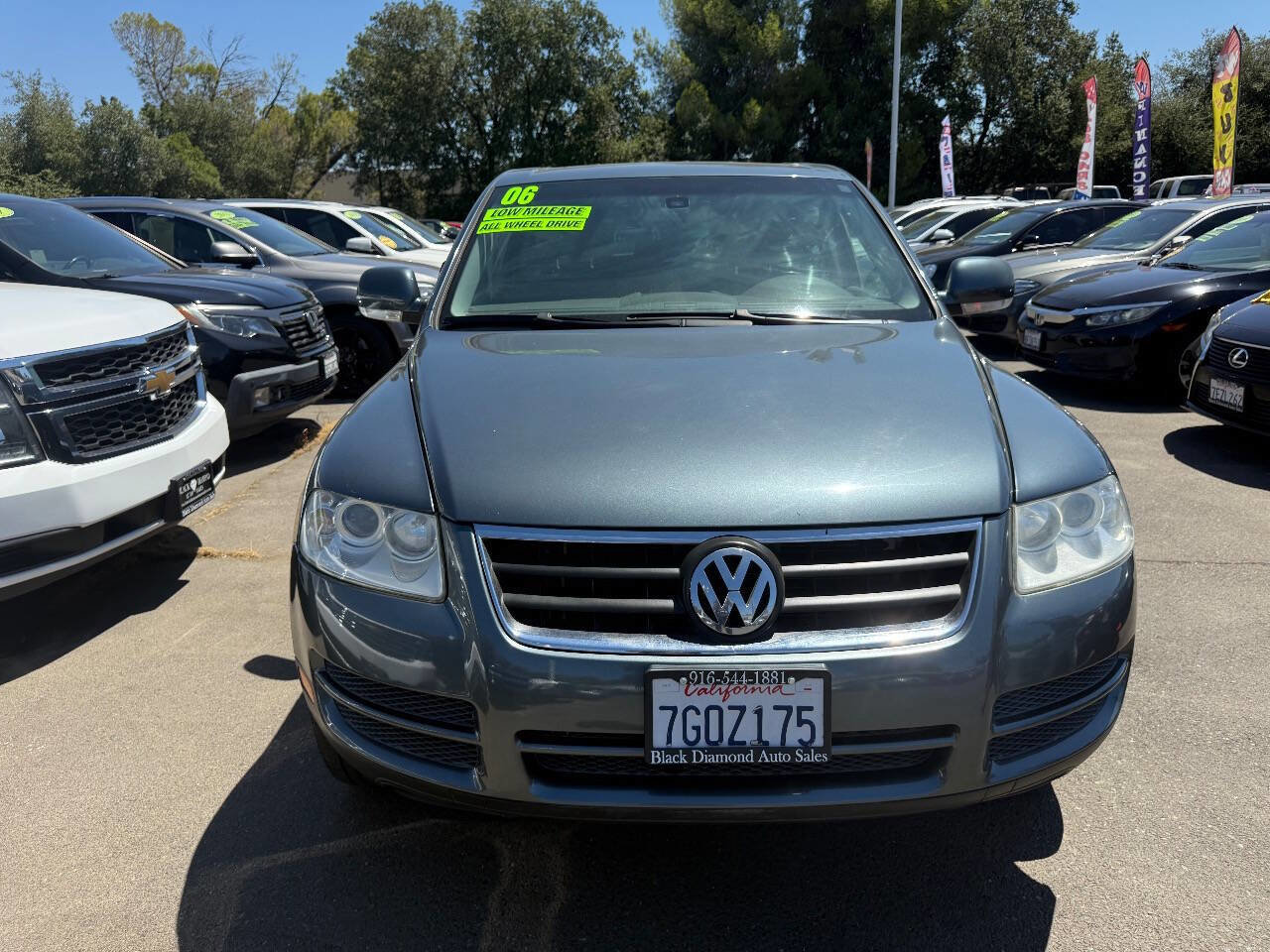 Used 2006 Volkswagen Touareg V6 AWD/4WD image 2