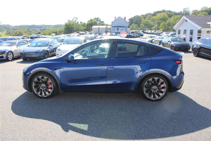Used 2023 Tesla Model Y Performance AWD/4WD image 4