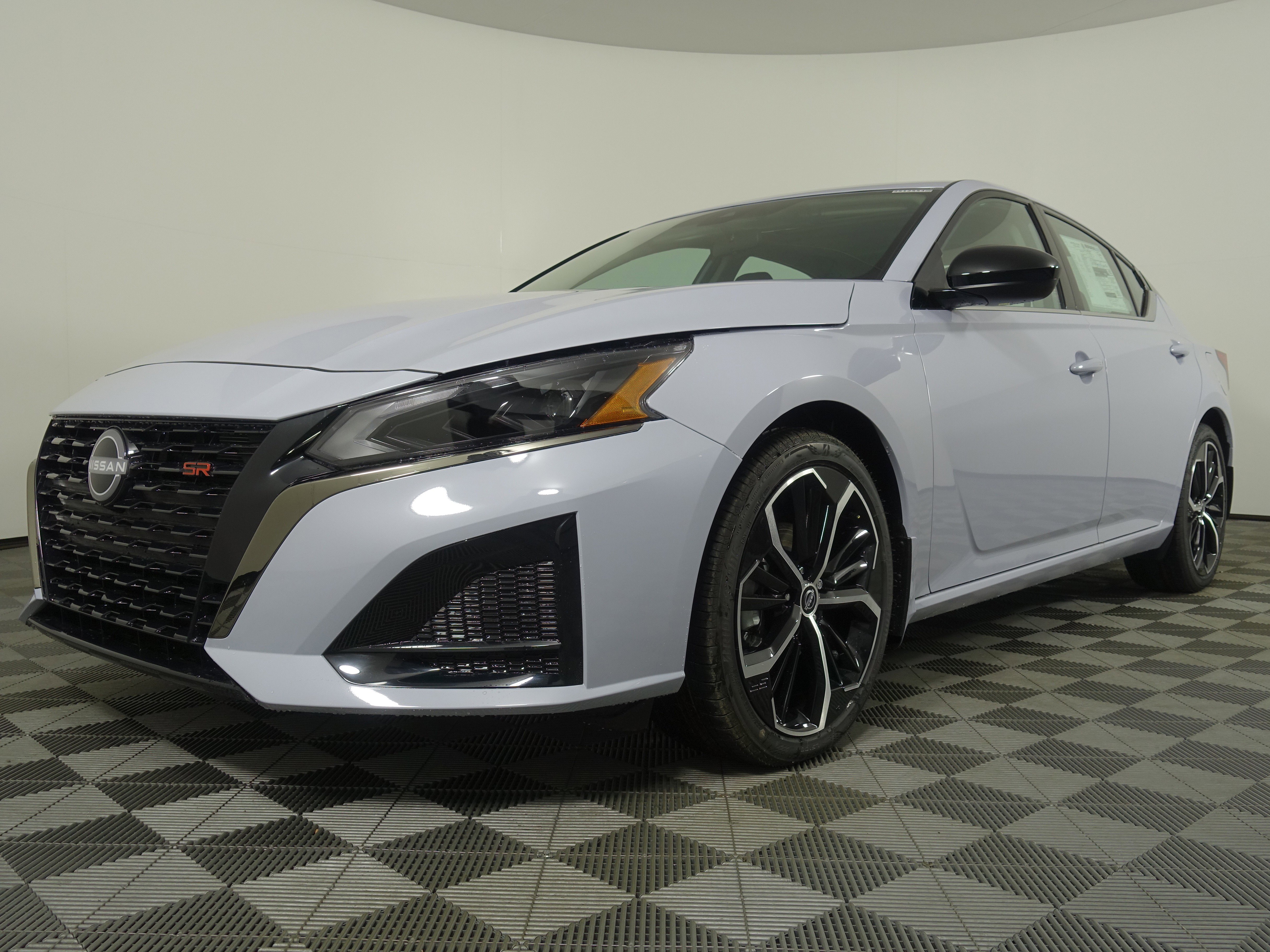 New 2025 Nissan Altima 2.5 SR image 14