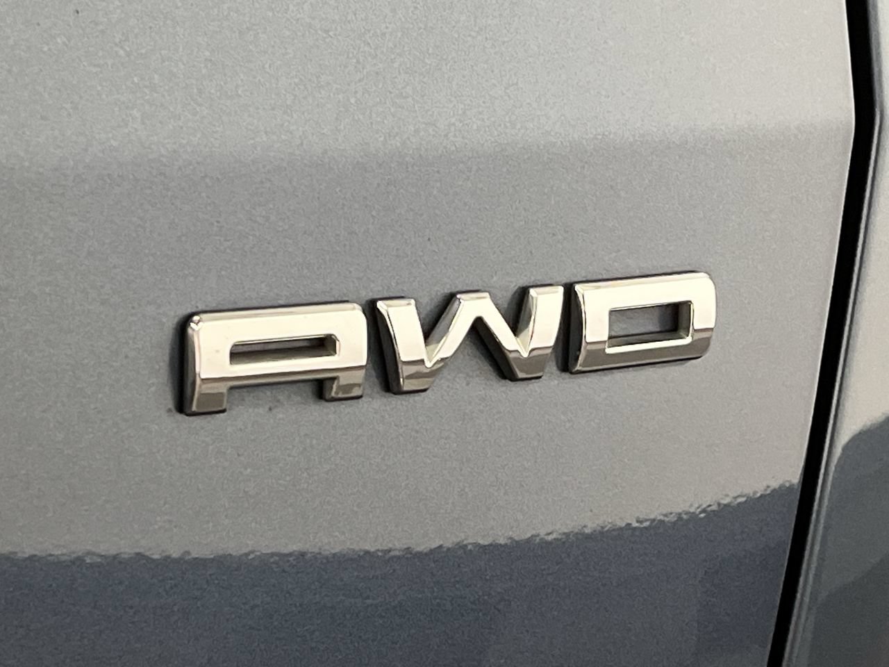 Certified 2020 Ford Escape Titanium AWD/4WD image 34