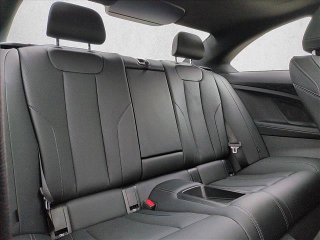 Used 2025 BMW 230i Coupe w/ Premium Package image 20