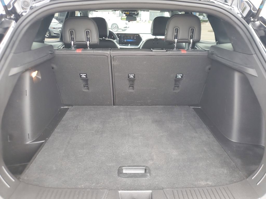 Used 2025 Chevrolet Trax RS w/ Sunroof Package image 7