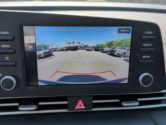 Used 2025 Hyundai Elantra SE FWD image 24