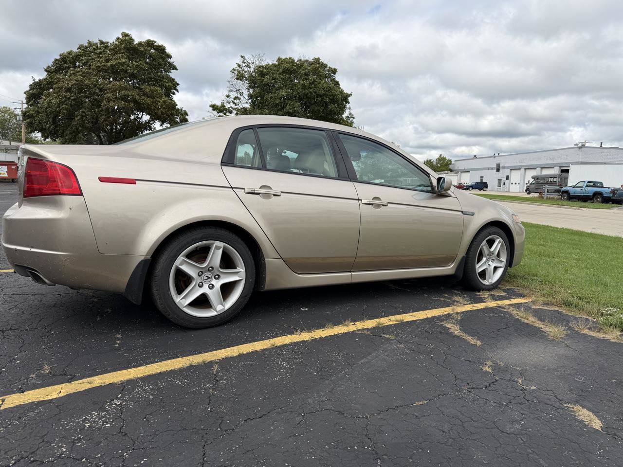 Used 2005 Acura TL FWD image 2