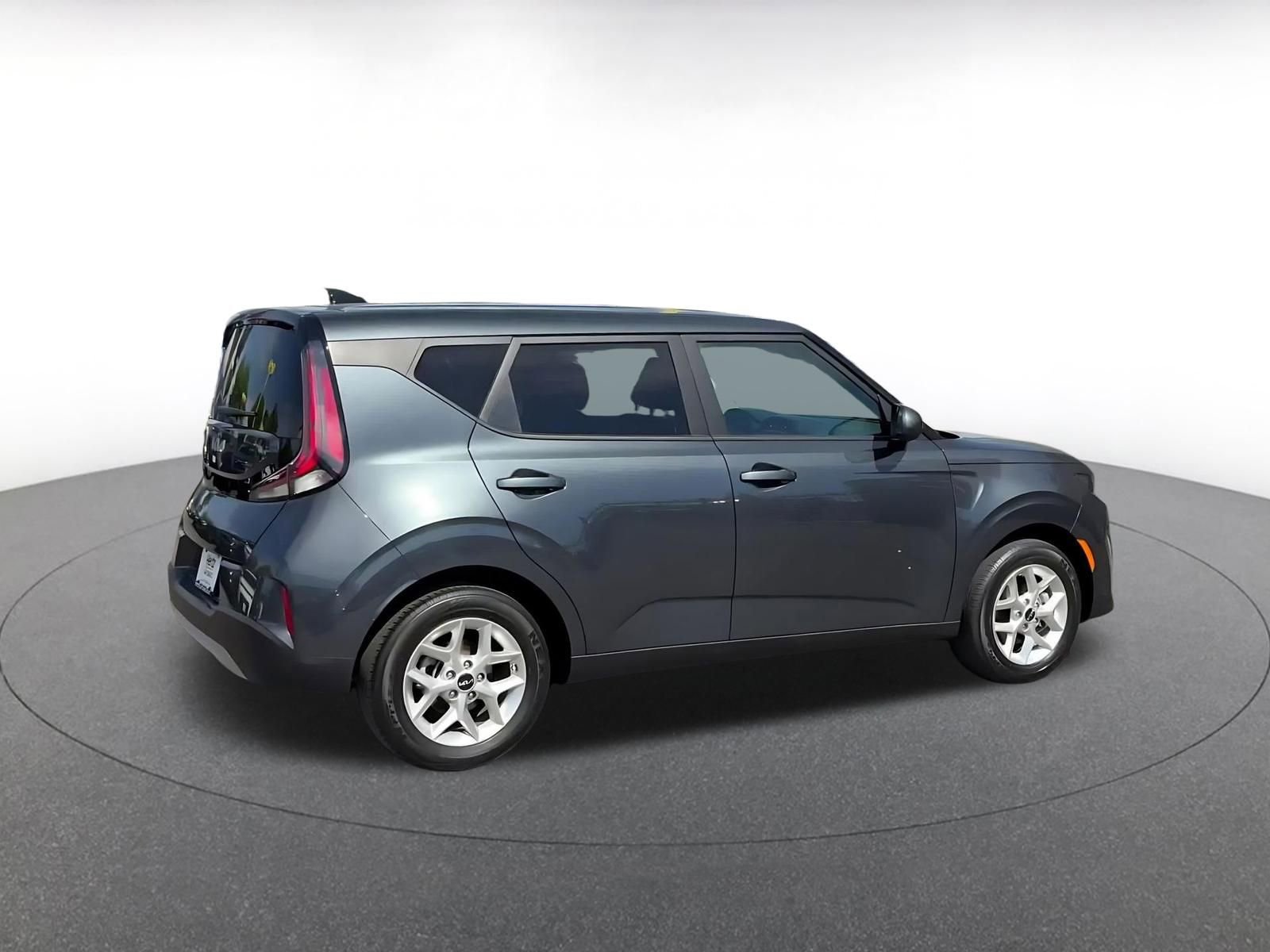 Used 2025 Kia Soul LX w/ LX Technology Package image 15