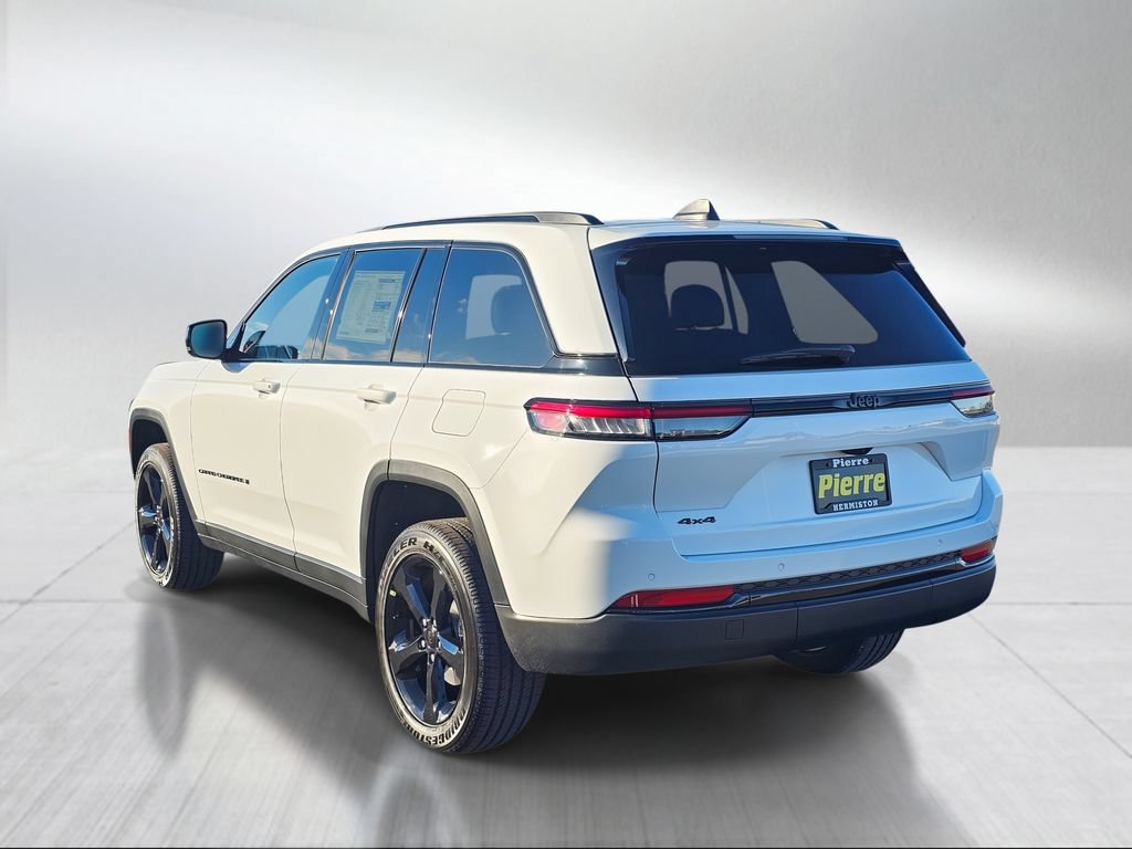 New 2025 Jeep Grand Cherokee Altitude AWD/4WD image 4