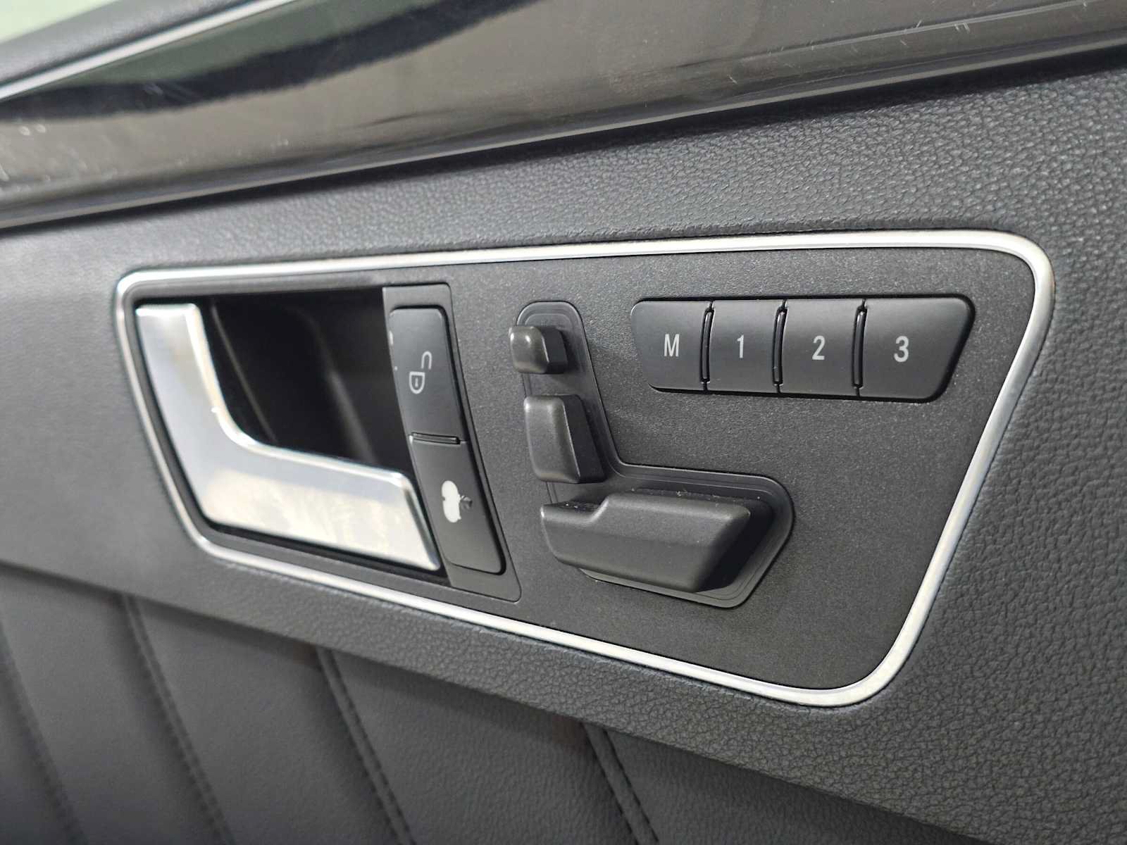 Used 2012 Mercedes-Benz E 350 Sedan image 23