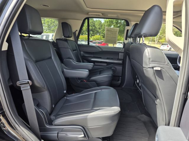 Used 2023 Ford Expedition XLT AWD/4WD image 33