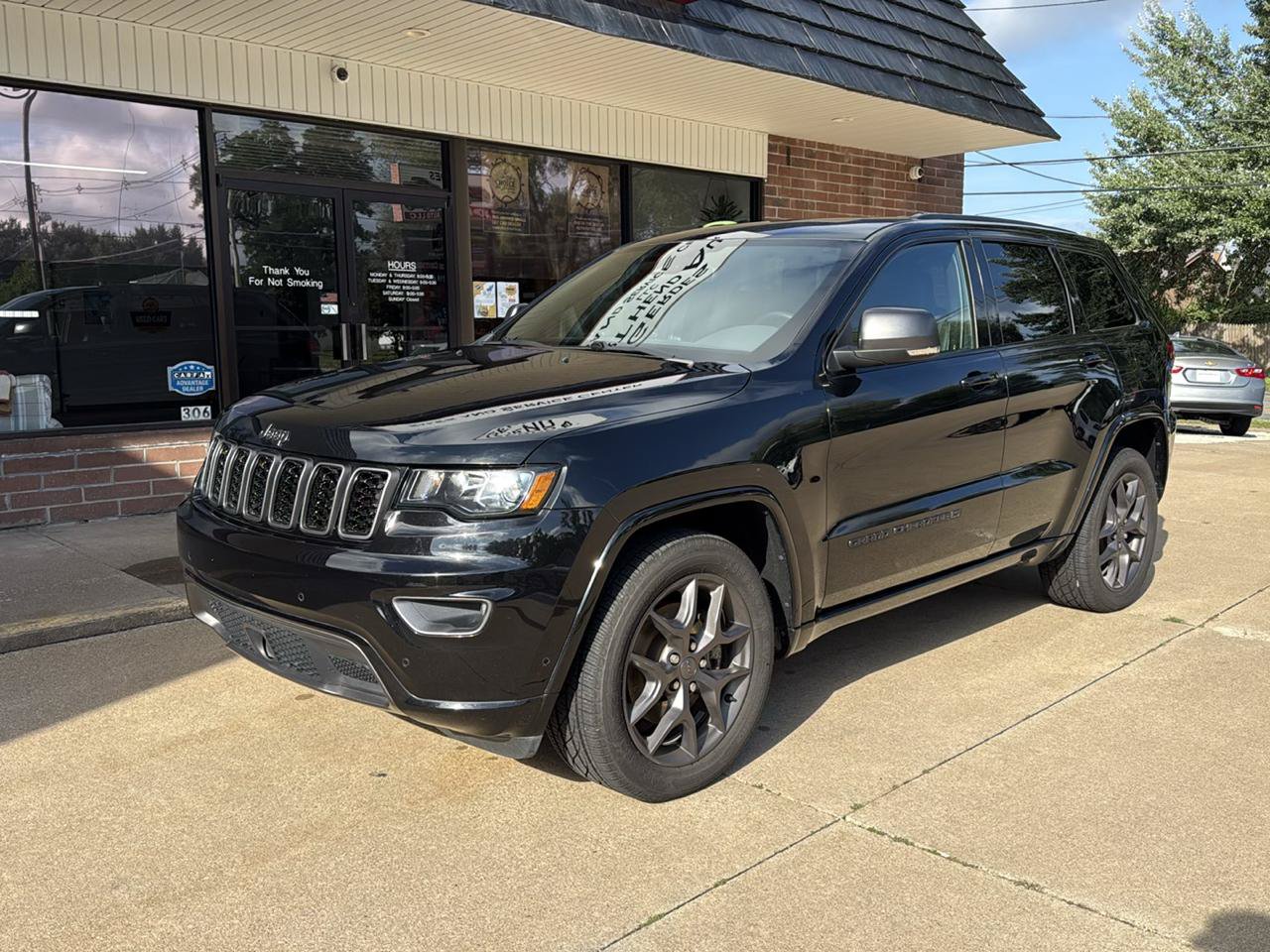 Used 2021 Jeep Grand Cherokee Limited w/ Quick Order Package 28K 80th AWD/4WD image 2