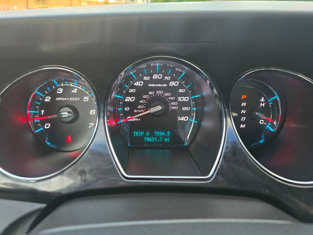 Used 2012 Ford Taurus Limited FWD image 23
