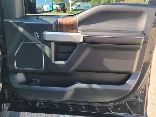 Used 2019 Ford F150 Lariat AWD/4WD image 6