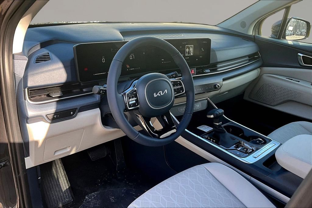 New 2026 Kia Carnival EX FWD image 7