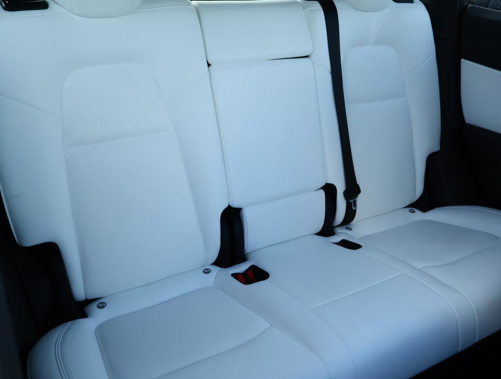 Used 2022 Tesla Model Y Performance image 15