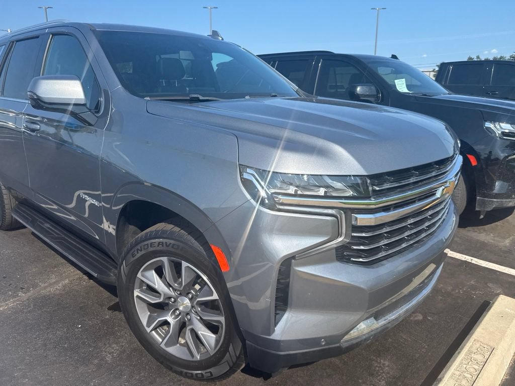 Used 2021 Chevrolet Tahoe LT w/ LT Signature Package AWD/4WD image 3
