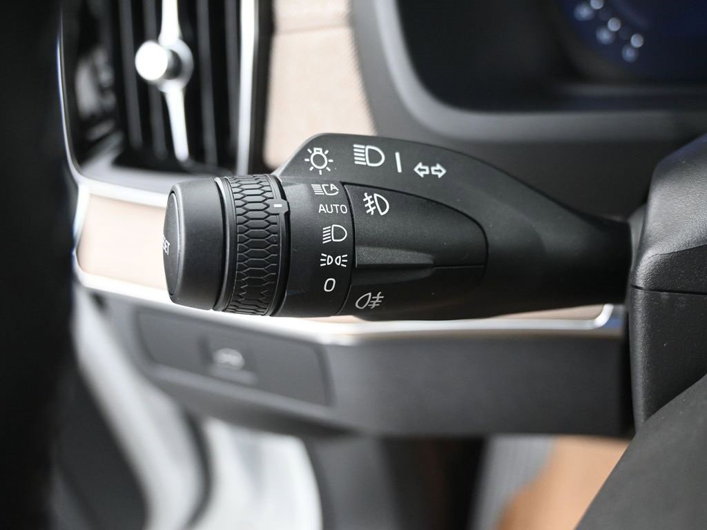 New 2026 Volvo XC90 B6 Ultra image 16