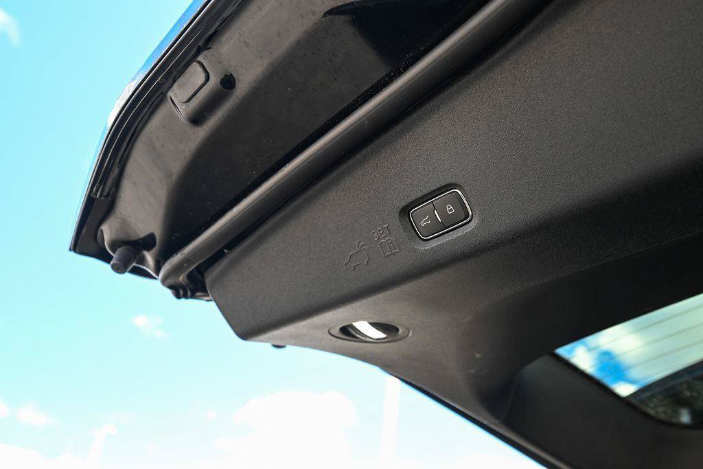 Used 2025 Ford Expedition Tremor AWD/4WD image 18