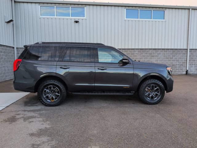 Used 2025 Ford Expedition Tremor AWD/4WD image 2