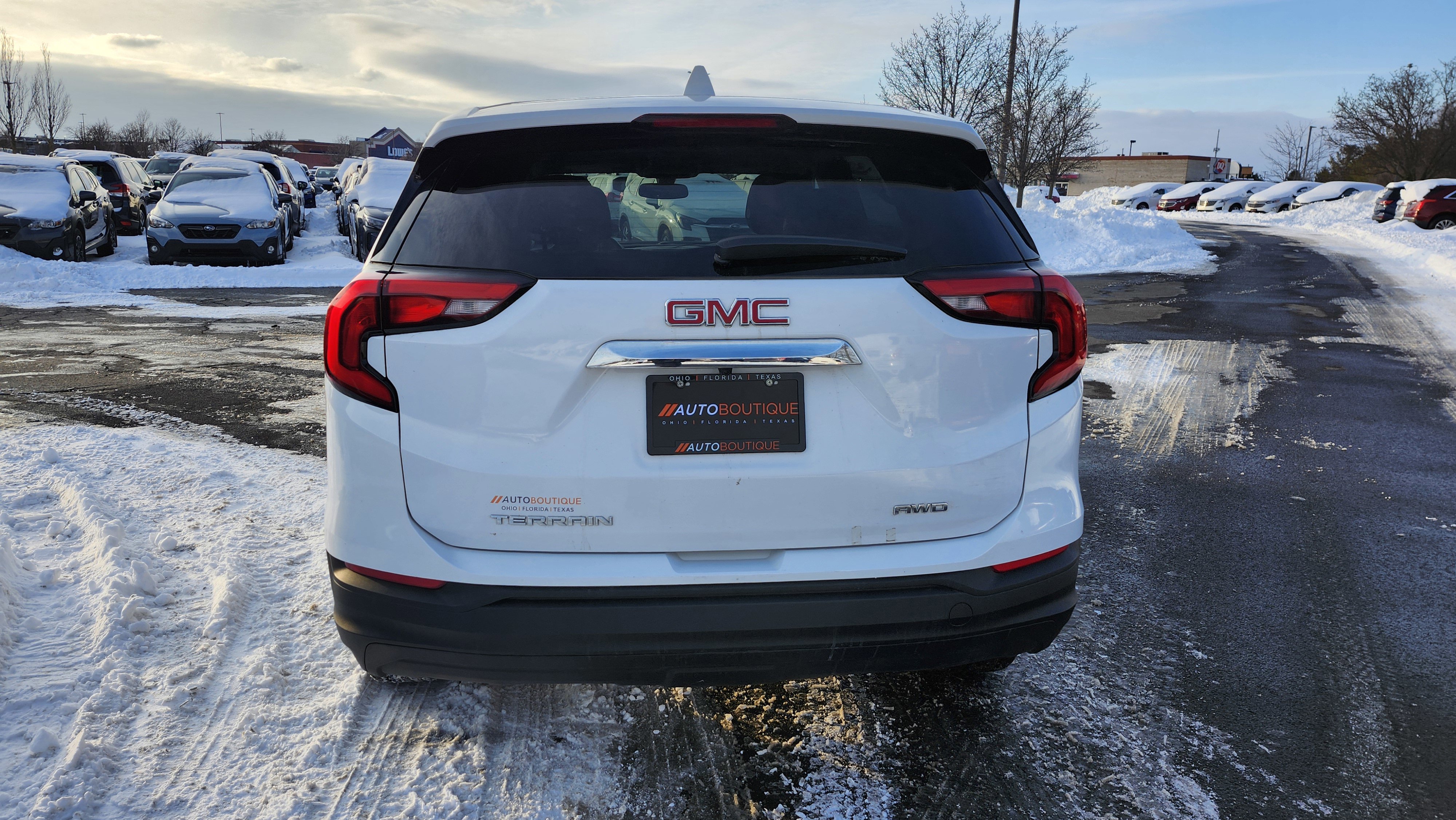 Used 2019 GMC Terrain SLE w/ LPO, Floor Liner Package image 15