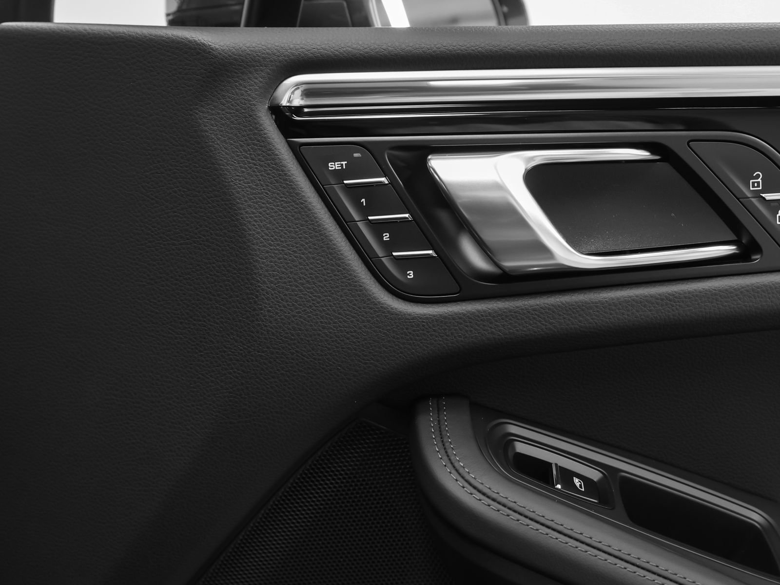 New 2026 Porsche Macan Turbo AWD/4WD image 22