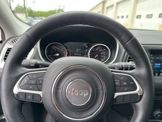 Used 2018 Jeep Compass Latitude w/ Popular Equipment Group AWD/4WD image 10