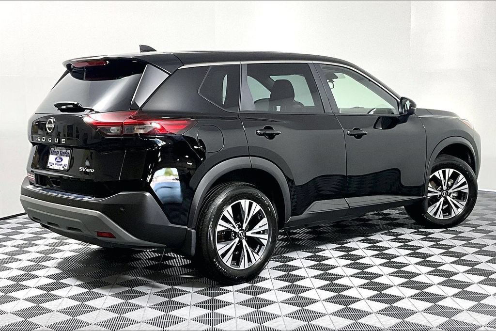 Used 2023 Nissan Rogue SV AWD/4WD image 12