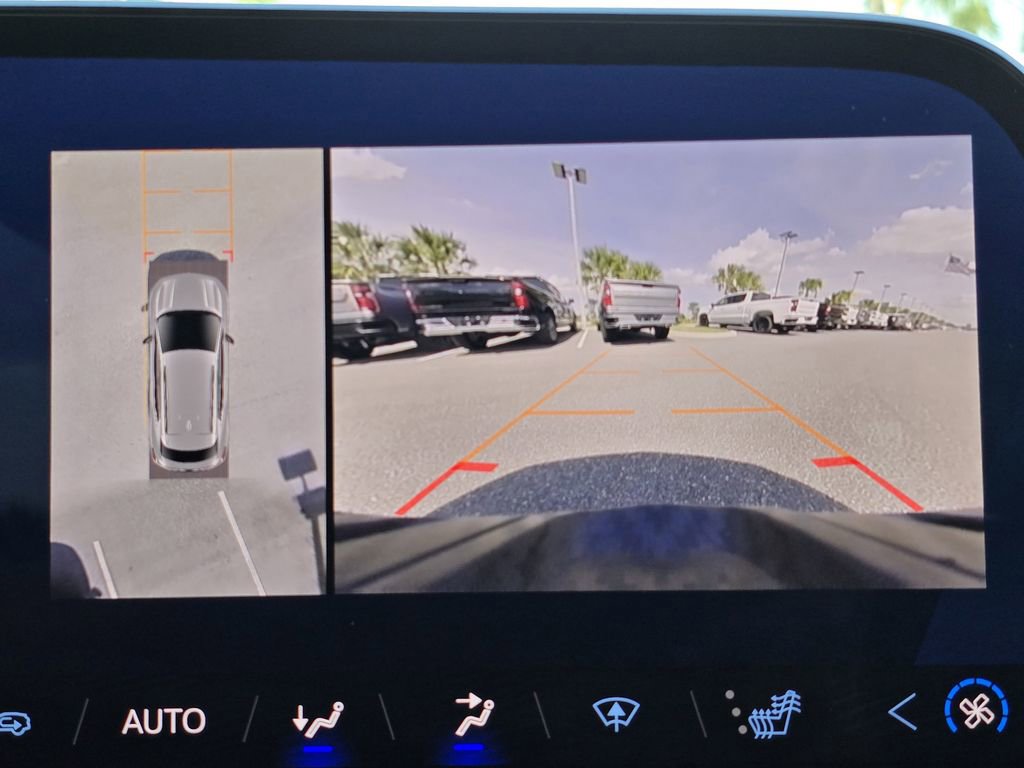Certified 2024 Chevrolet Equinox EV LT w/ Active Safety Package 3 FWD image 27