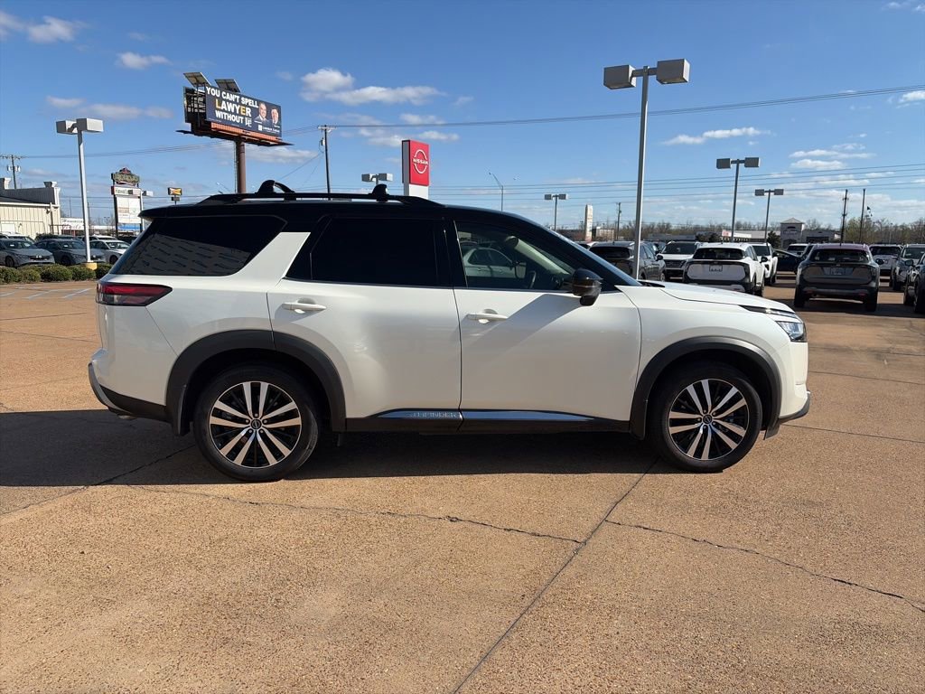 Certified 2024 Nissan Pathfinder Platinum image 5