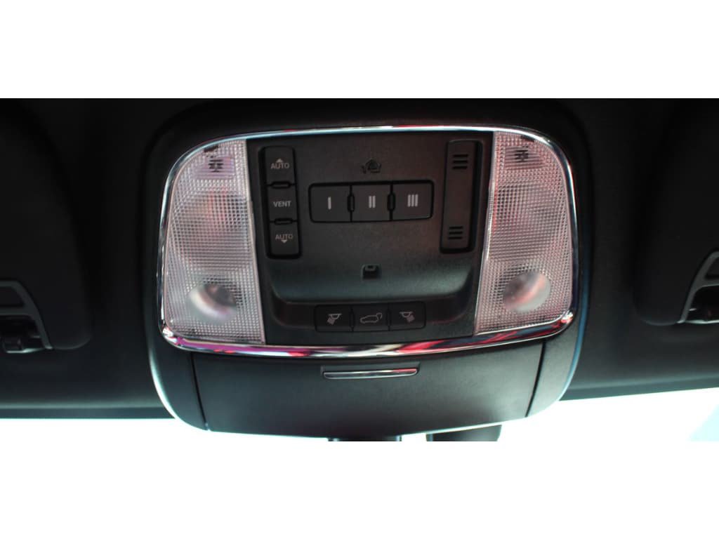 Used 2019 Jeep Grand Cherokee Trailhawk AWD/4WD image 14
