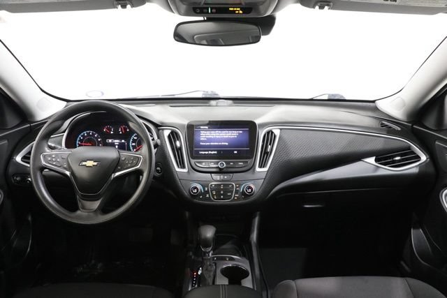 Used 2025 Chevrolet Malibu LT FWD image 12