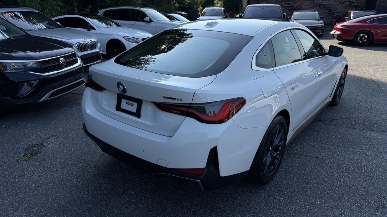 Used 2023 BMW i4 eDrive35 w/ Premium Package RWD image 17